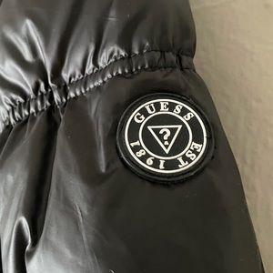 GUESS PUFFER